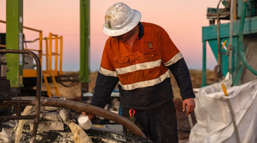 Mining tycoons turn up heat at Australian lithium junior Azure